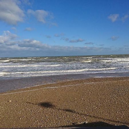 Bed and Breakfast Joyeux Reveil Courseulles-sur-Mer Exterior foto