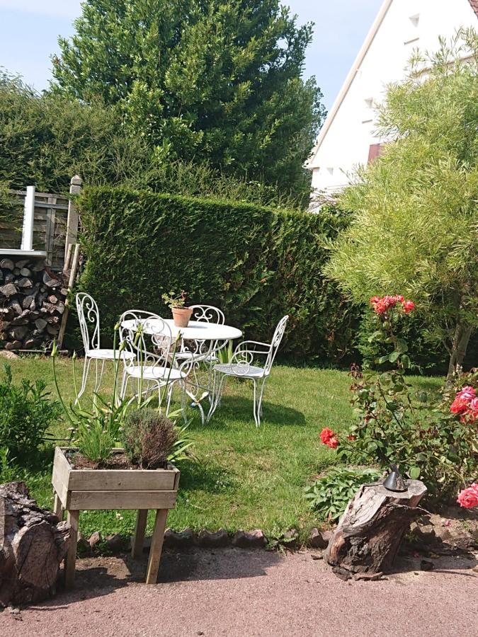 Bed and Breakfast Joyeux Reveil Courseulles-sur-Mer Exterior foto
